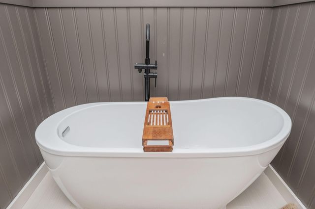 6039 Blueberry Lane, Crestview, FL 32536