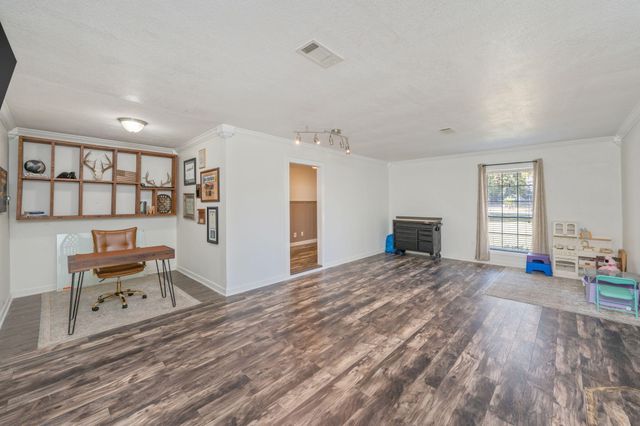 6039 Blueberry Lane, Crestview, FL 32536