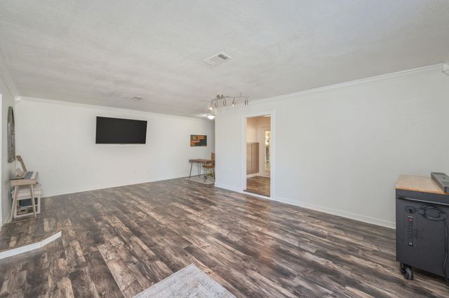 6039 Blueberry Lane, Crestview, FL 32536