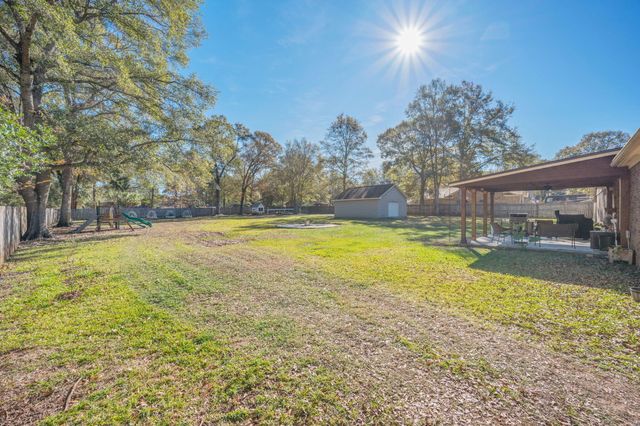 6039 Blueberry Lane, Crestview, FL 32536