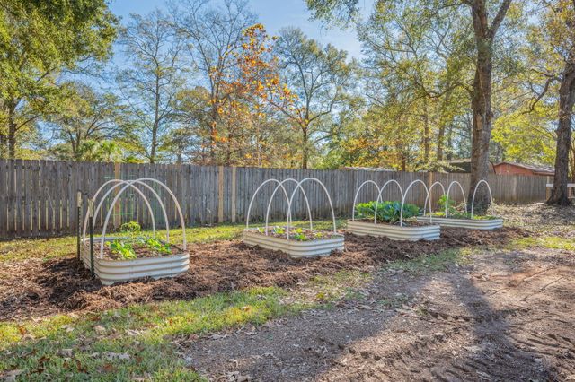 6039 Blueberry Lane, Crestview, FL 32536