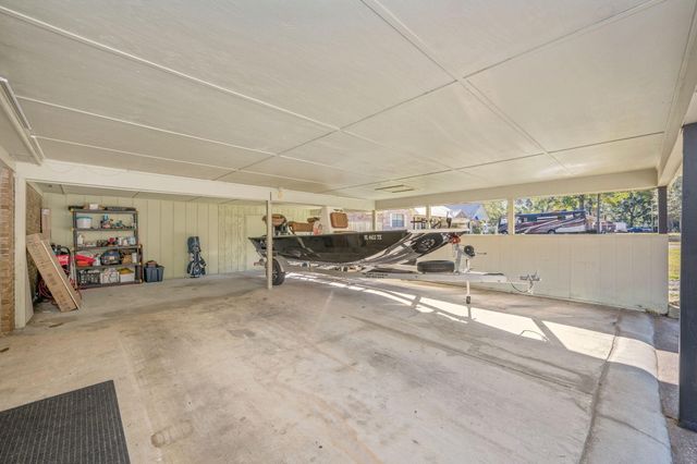 6039 Blueberry Lane, Crestview, FL 32536