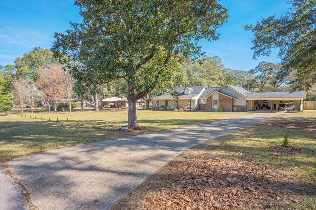 6039 Blueberry Lane, Crestview, FL 32536