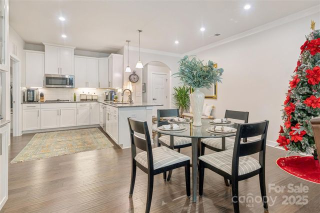 5812 Barrowlands Court, Charlotte, NC 28210