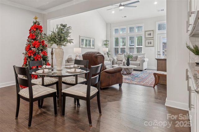 5812 Barrowlands Court, Charlotte, NC 28210