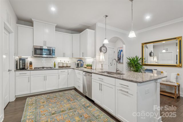 5812 Barrowlands Court, Charlotte, NC 28210