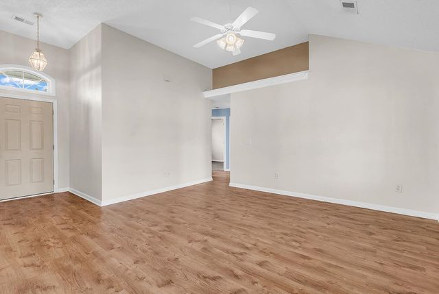 140 Southborough Ln., Myrtle Beach, SC 29588