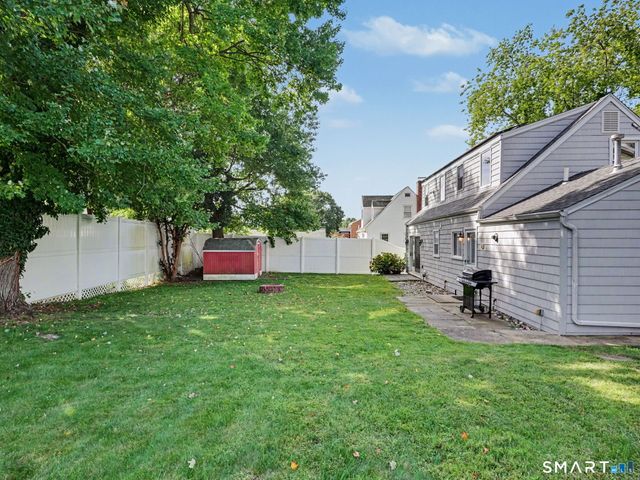 40 Tupper Drive, Stamford, CT 06902
