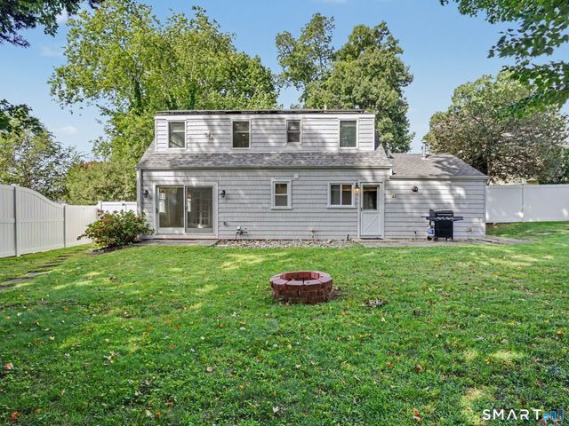 40 Tupper Drive, Stamford, CT 06902
