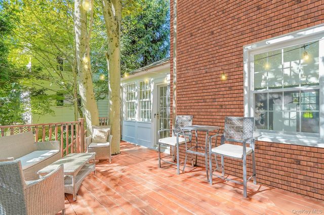 20 Forest Lane, Scarsdale, NY 10583