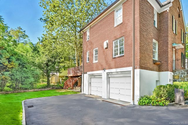 20 Forest Lane, Scarsdale, NY 10583
