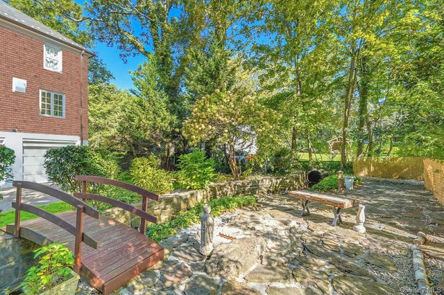 20 Forest Lane, Scarsdale, NY 10583