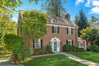 20 Forest Lane, Scarsdale, NY 10583