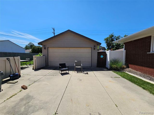2268 17th Street, Wyandotte, MI 48192