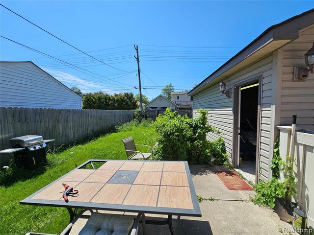 2268 17th Street, Wyandotte, MI 48192