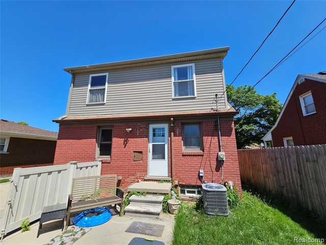 2268 17th Street, Wyandotte, MI 48192