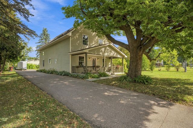 816 Saint Croix Street, Prescott, WI 54021