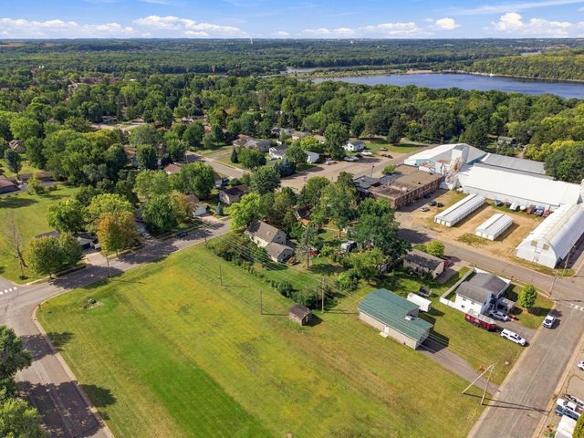 816 Saint Croix Street, Prescott, WI 54021