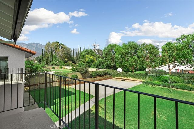 1868 N Laurel, Upland, CA 91784