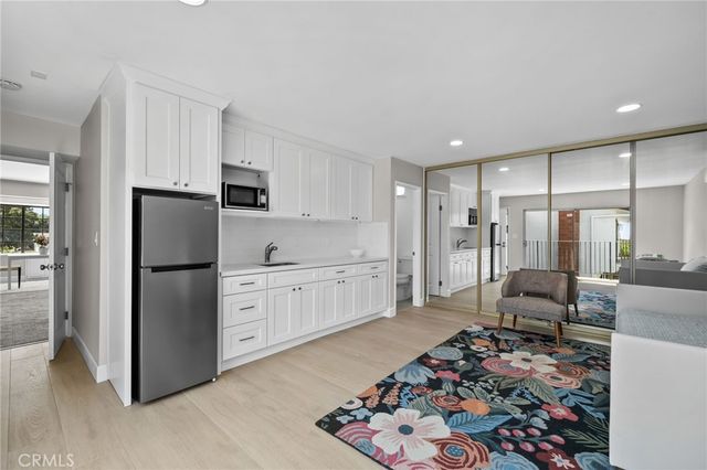 1868 N Laurel, Upland, CA 91784