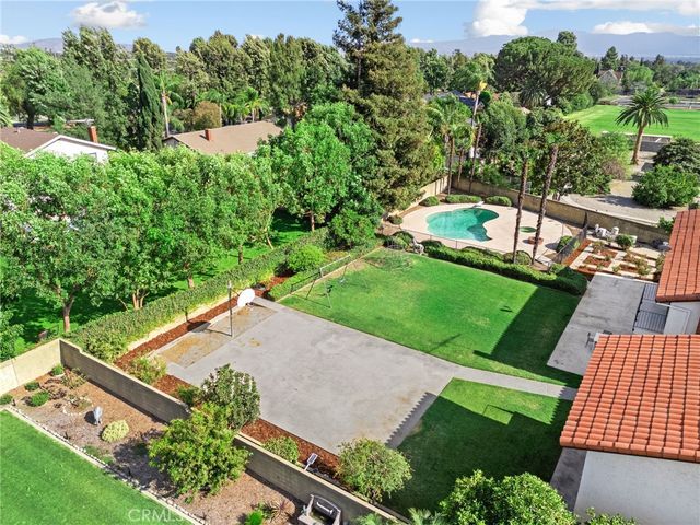 1868 N Laurel, Upland, CA 91784