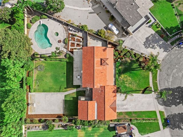 1868 N Laurel, Upland, CA 91784