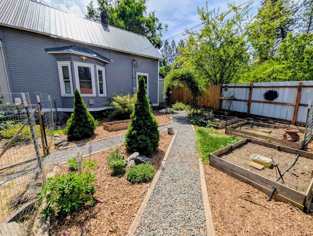 1418 S Milton St, Spokane, WA 99224 photo 4
