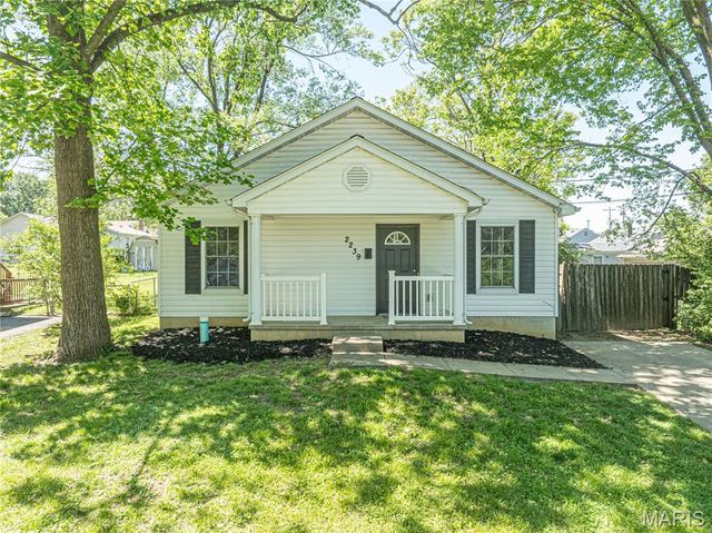 2239 Wismer Avenue, Overland, MO 63114