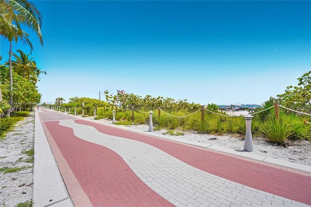 4401 Collins Ave 2712, Miami Beach, FL 33140