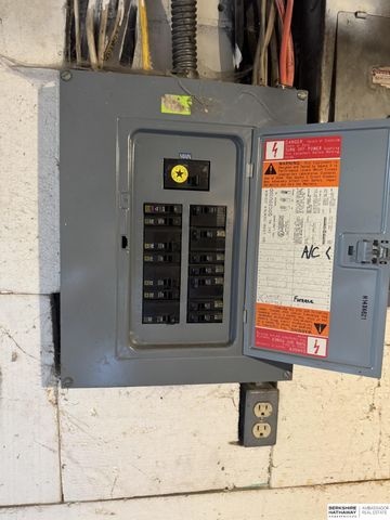 321 W 8th Street, Fremont, NE 68025