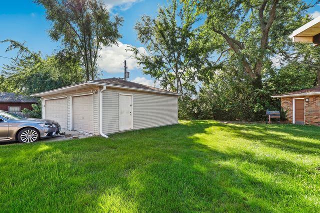 913 E 162nd Place, South Holland, IL 60473