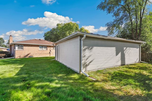 913 E 162nd Place, South Holland, IL 60473