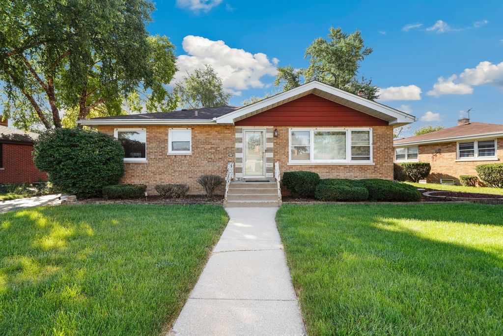 913 E 162nd Place, South Holland, IL 60473