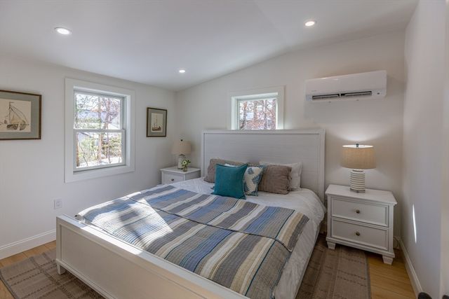 15 Manomet Beach Blvd, Plymouth, MA 02360