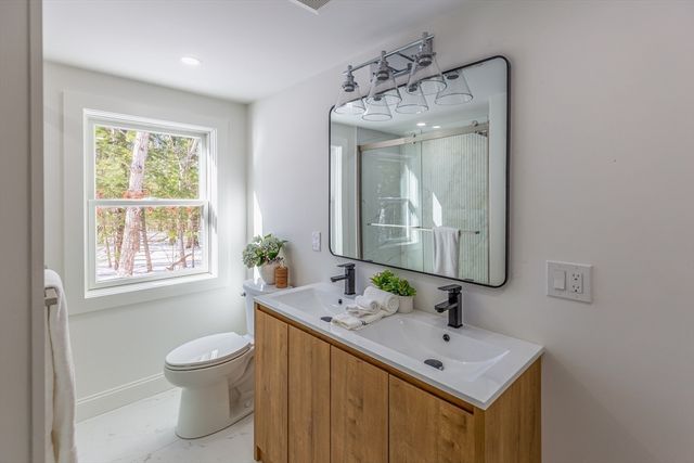 15 Manomet Beach Blvd, Plymouth, MA 02360