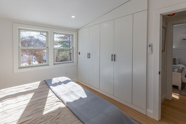 15 Manomet Beach Blvd, Plymouth, MA 02360