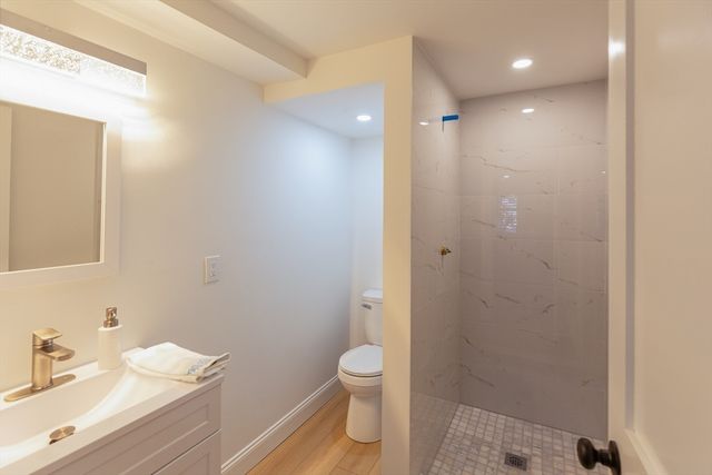 15 Manomet Beach Blvd, Plymouth, MA 02360