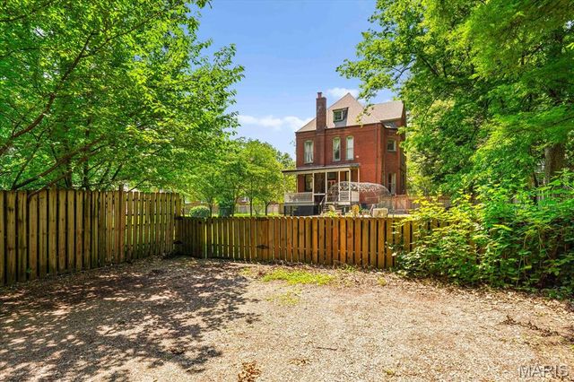302 Abend Street, Belleville, IL 62220