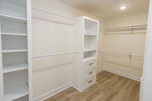 1130 TWIN VIEW CIR, Selmer, TN 38375