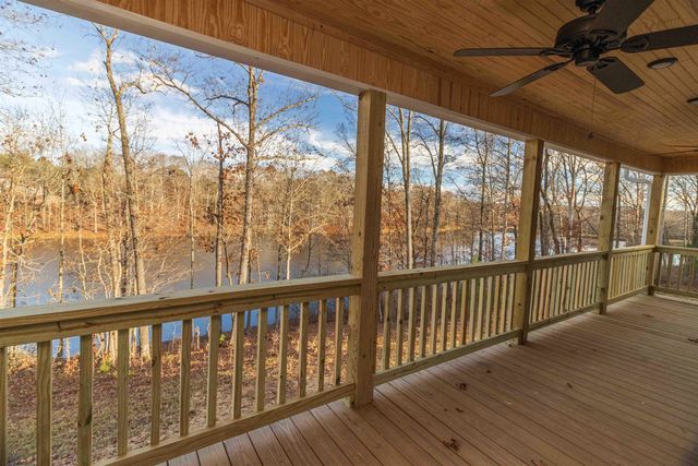 1130 TWIN VIEW CIR, Selmer, TN 38375