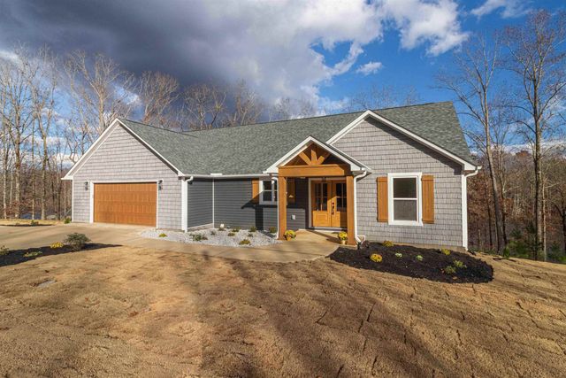 1130 TWIN VIEW CIR, Selmer, TN 38375