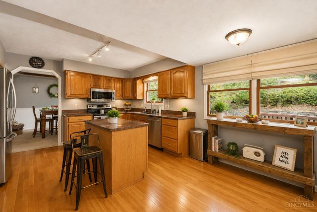 2590 Westbourne Drive, Cincinnati, OH 45248