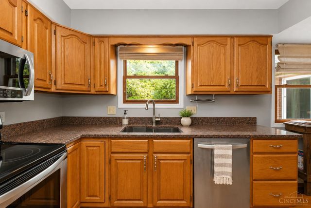 2590 Westbourne Drive, Cincinnati, OH 45248