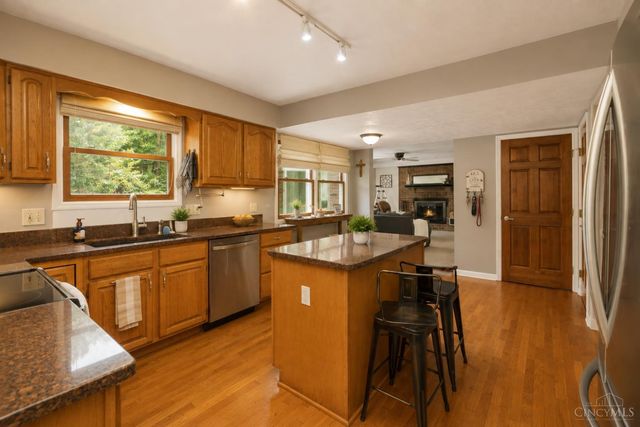 2590 Westbourne Drive, Cincinnati, OH 45248