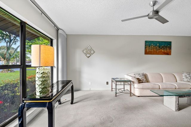 4866 Dovewood Circle A, Boynton Beach, FL 33436