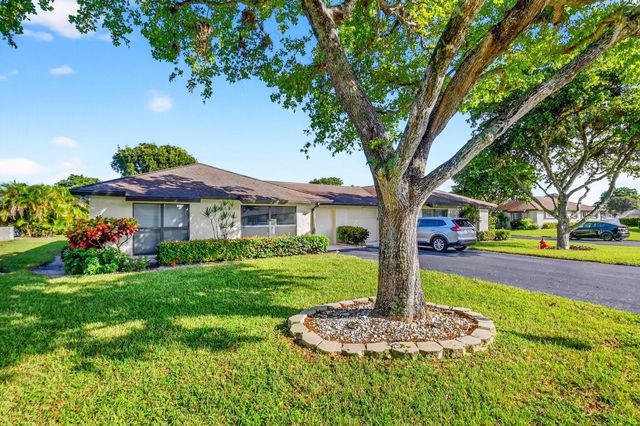 4866 Dovewood Circle A, Boynton Beach, FL 33436