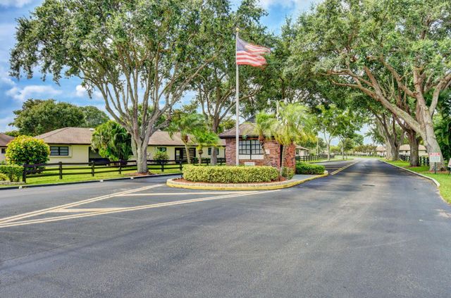 4866 Dovewood Circle A, Boynton Beach, FL 33436