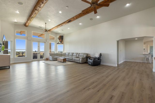 8300 Jantzen Rd, Modesto, CA 95357