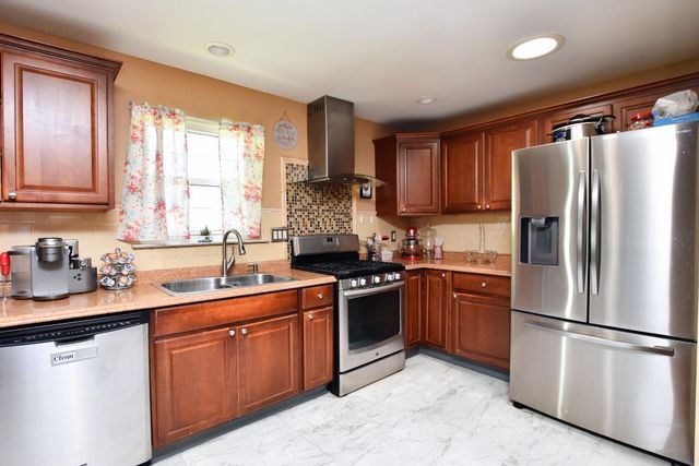 210 BENTWOOD DR, Delran, NJ 08075