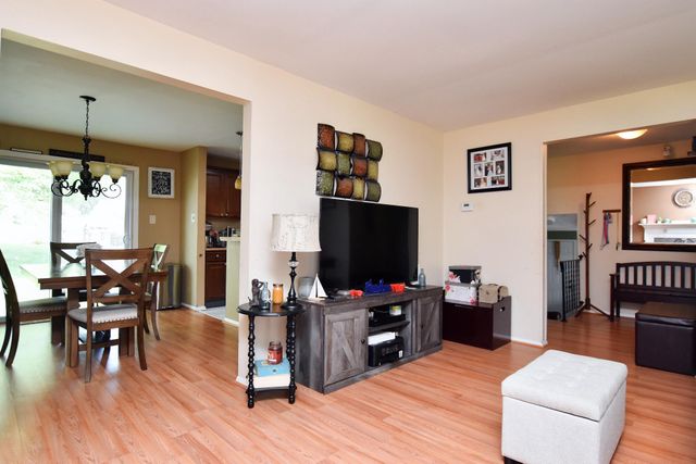 210 BENTWOOD DR, Delran, NJ 08075